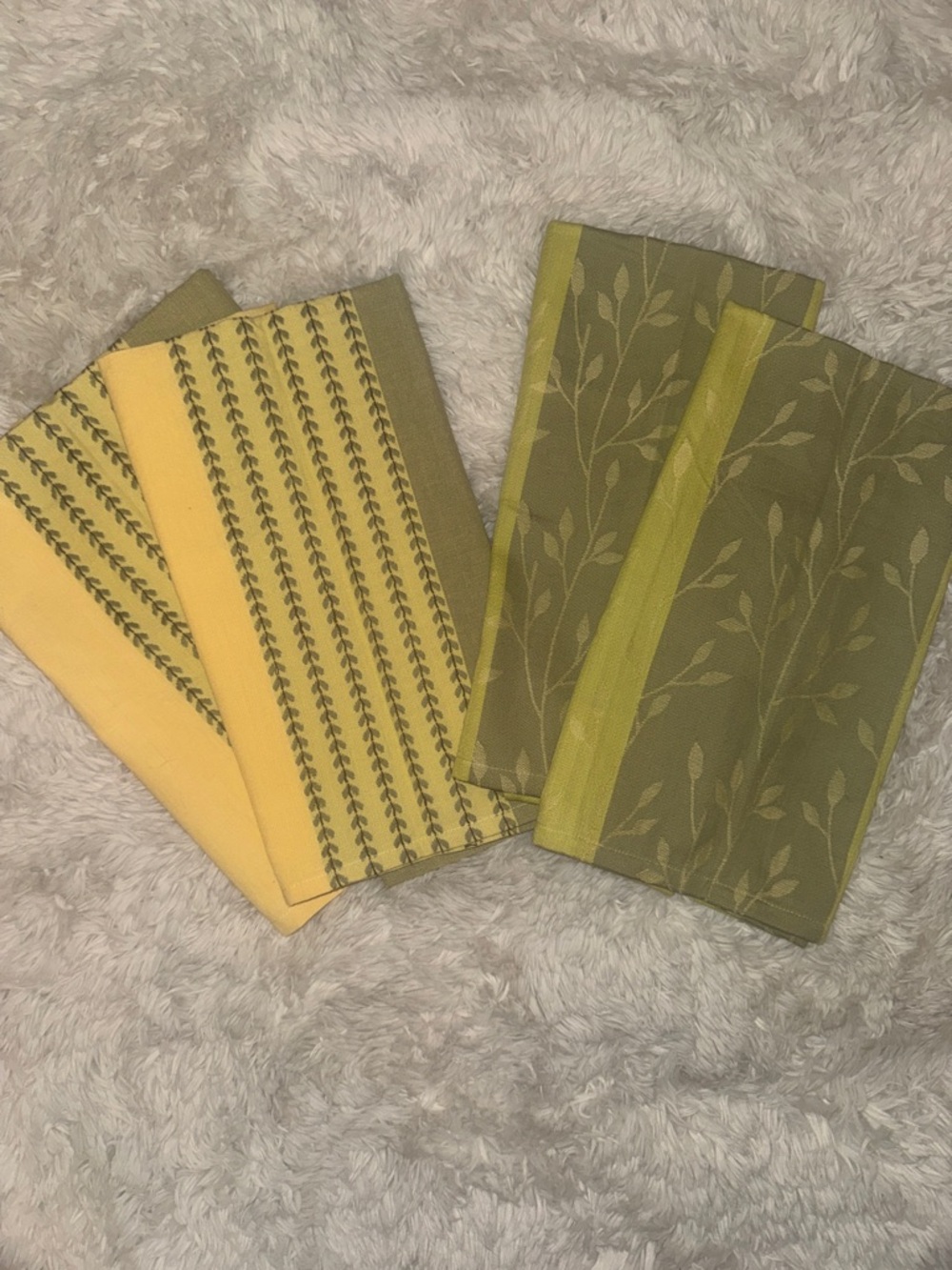 Set of Crate and Barrel Dish Towels (4)